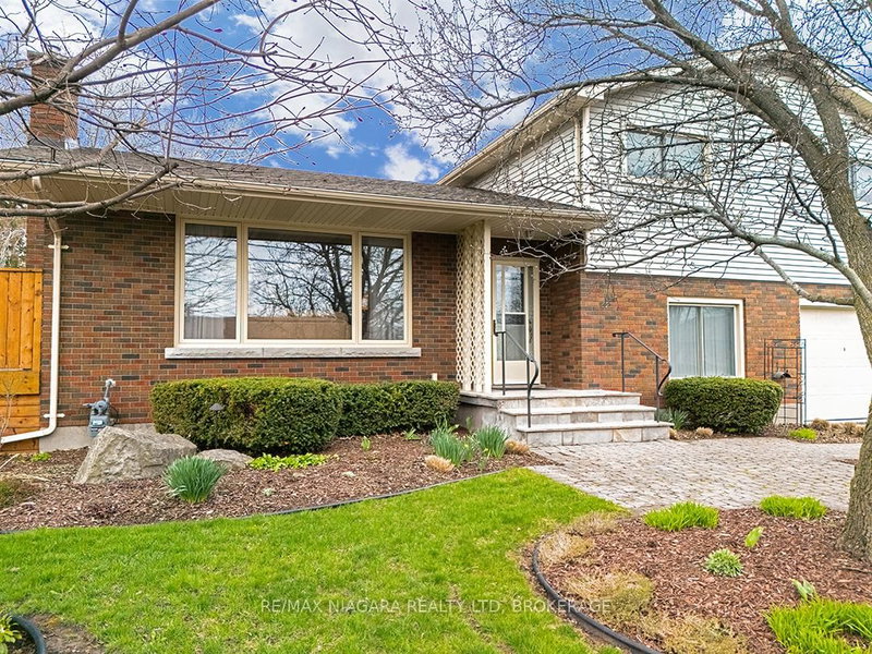 82 Scholfield Ave, Port Colborne, L3K 5S9 | Image 2