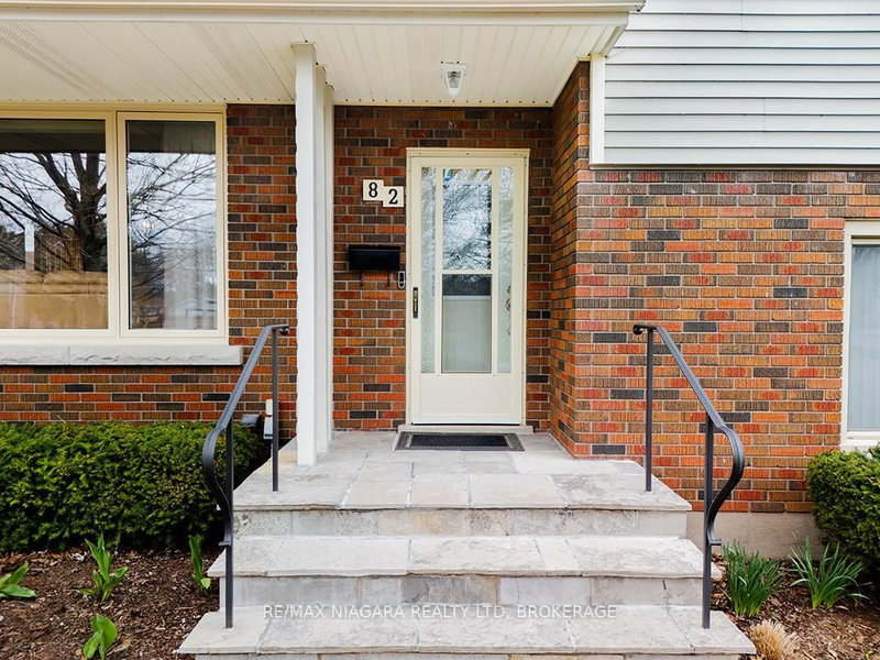 82 Scholfield Ave, Port Colborne, L3K 5S9 | Image 3