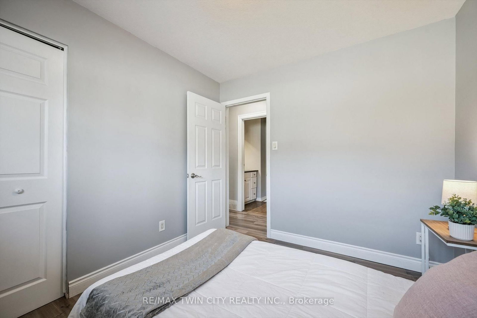 27 Vicmount Drive - Photo 21