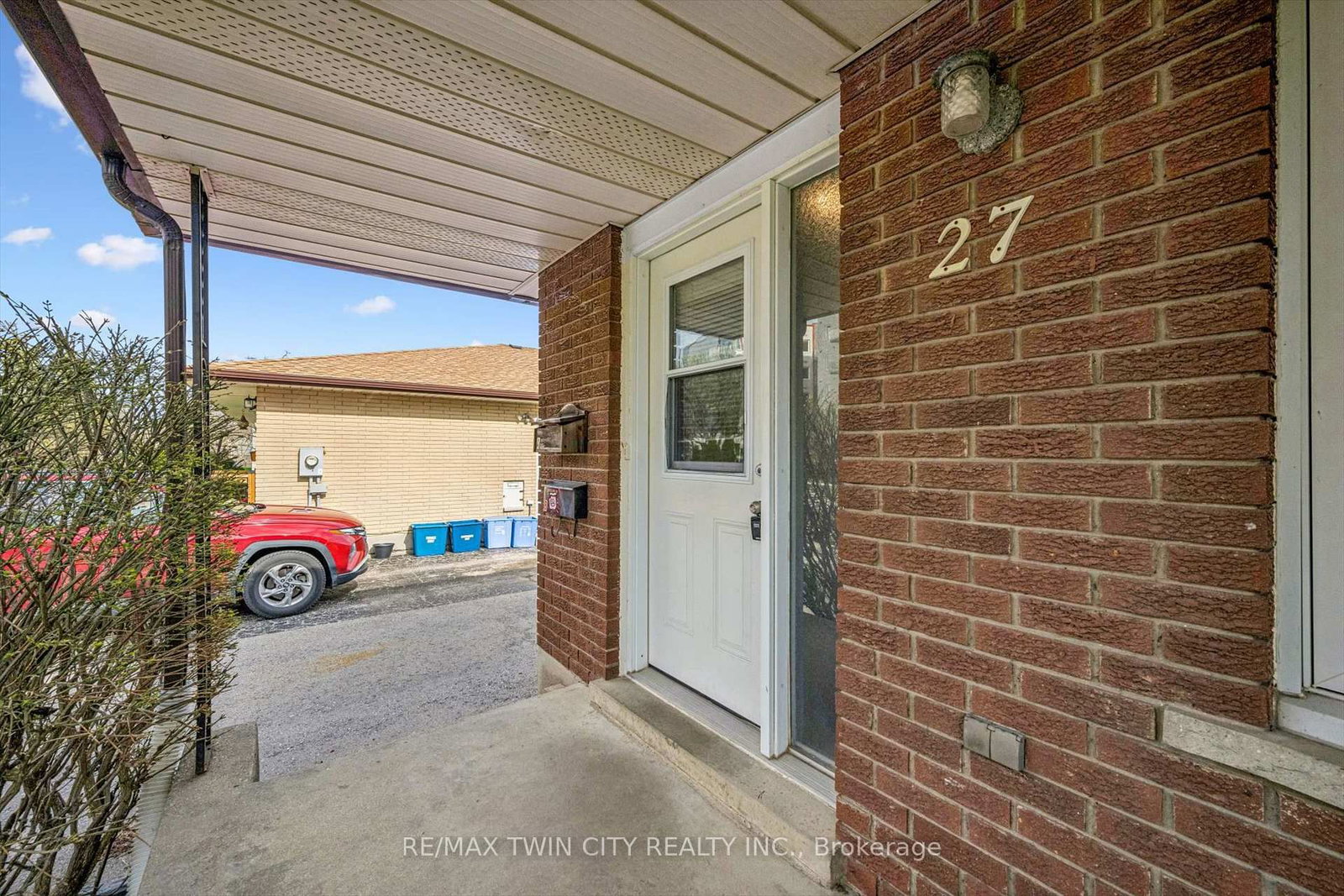 27 Vicmount Drive - Photo 4