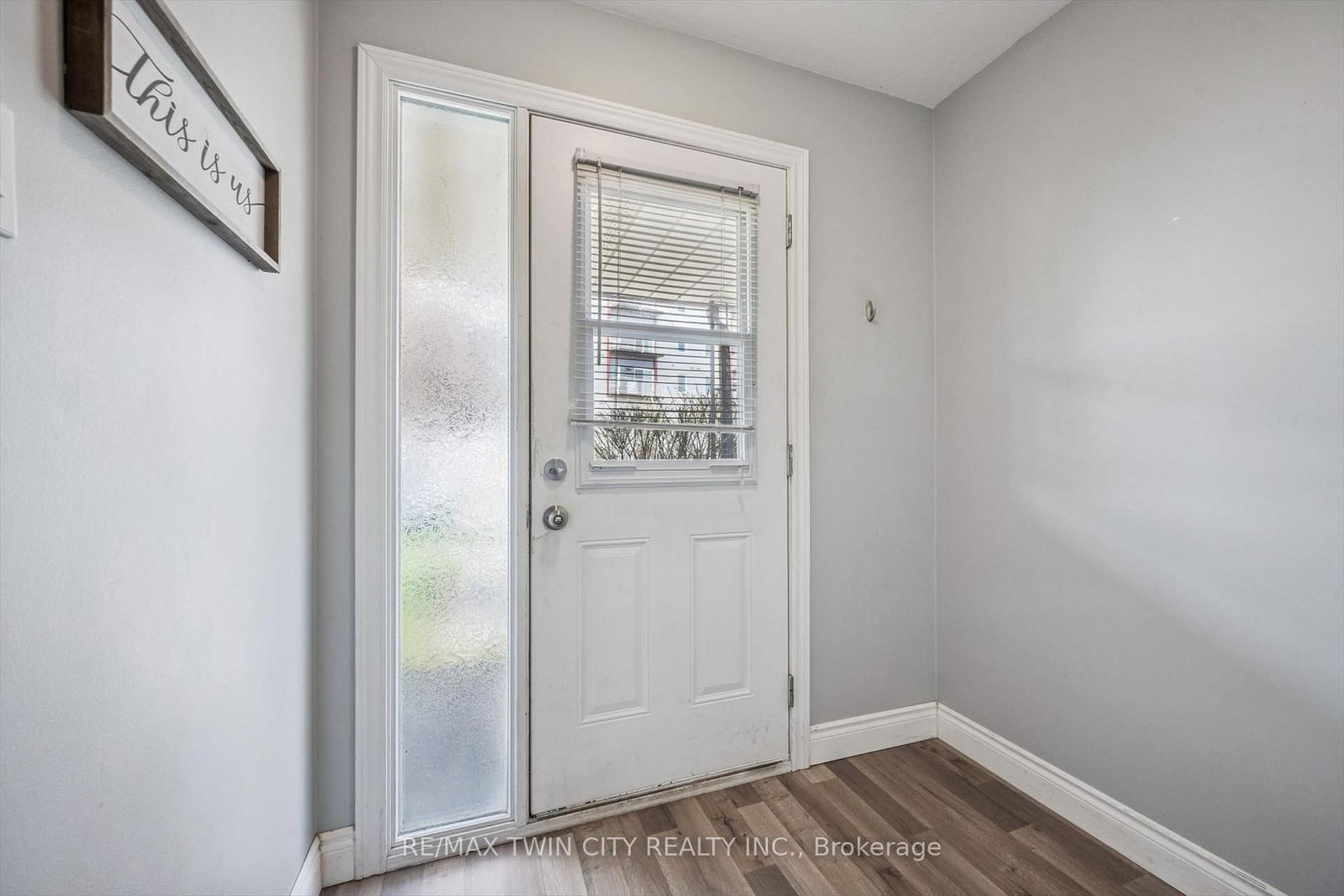 27 Vicmount Drive - Photo 5