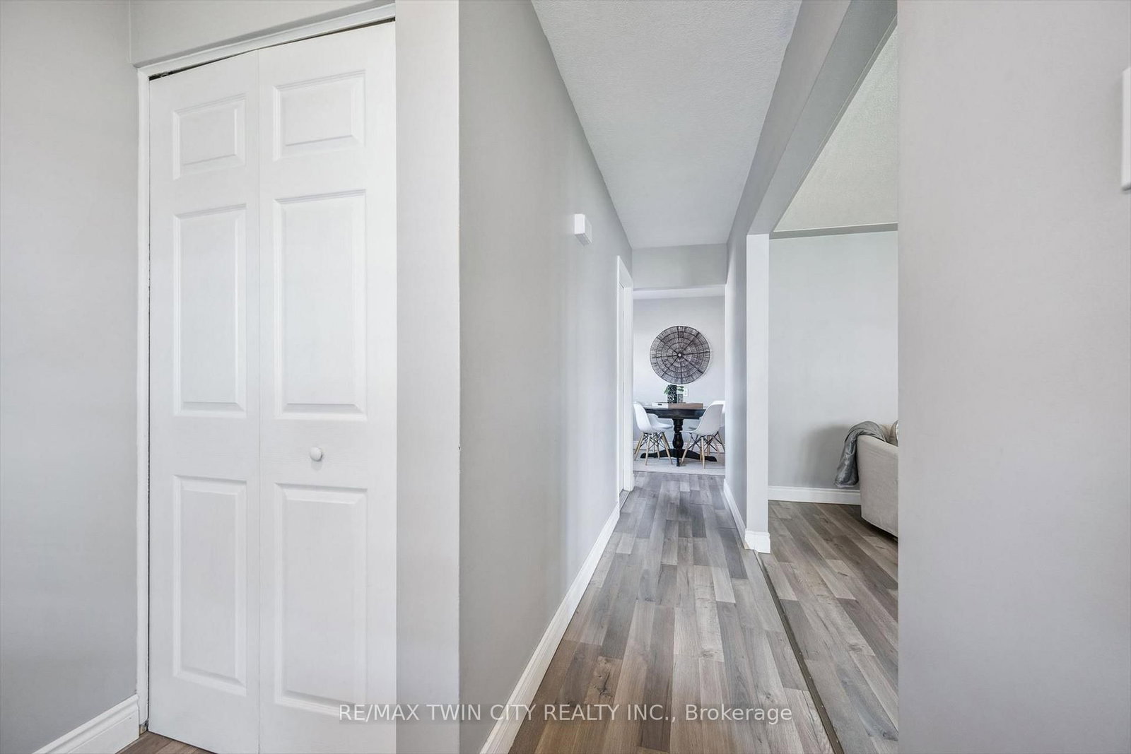 27 Vicmount Drive - Photo 6