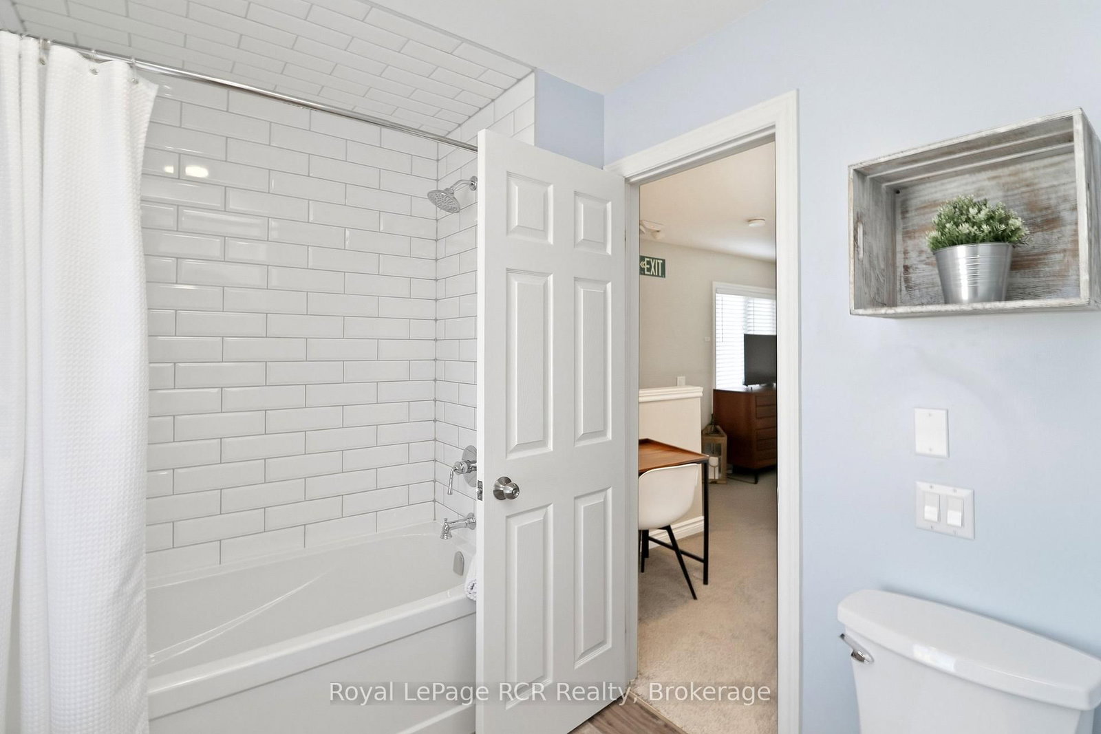 110 FAIRWAY Court, Unit 113 - Photo 12