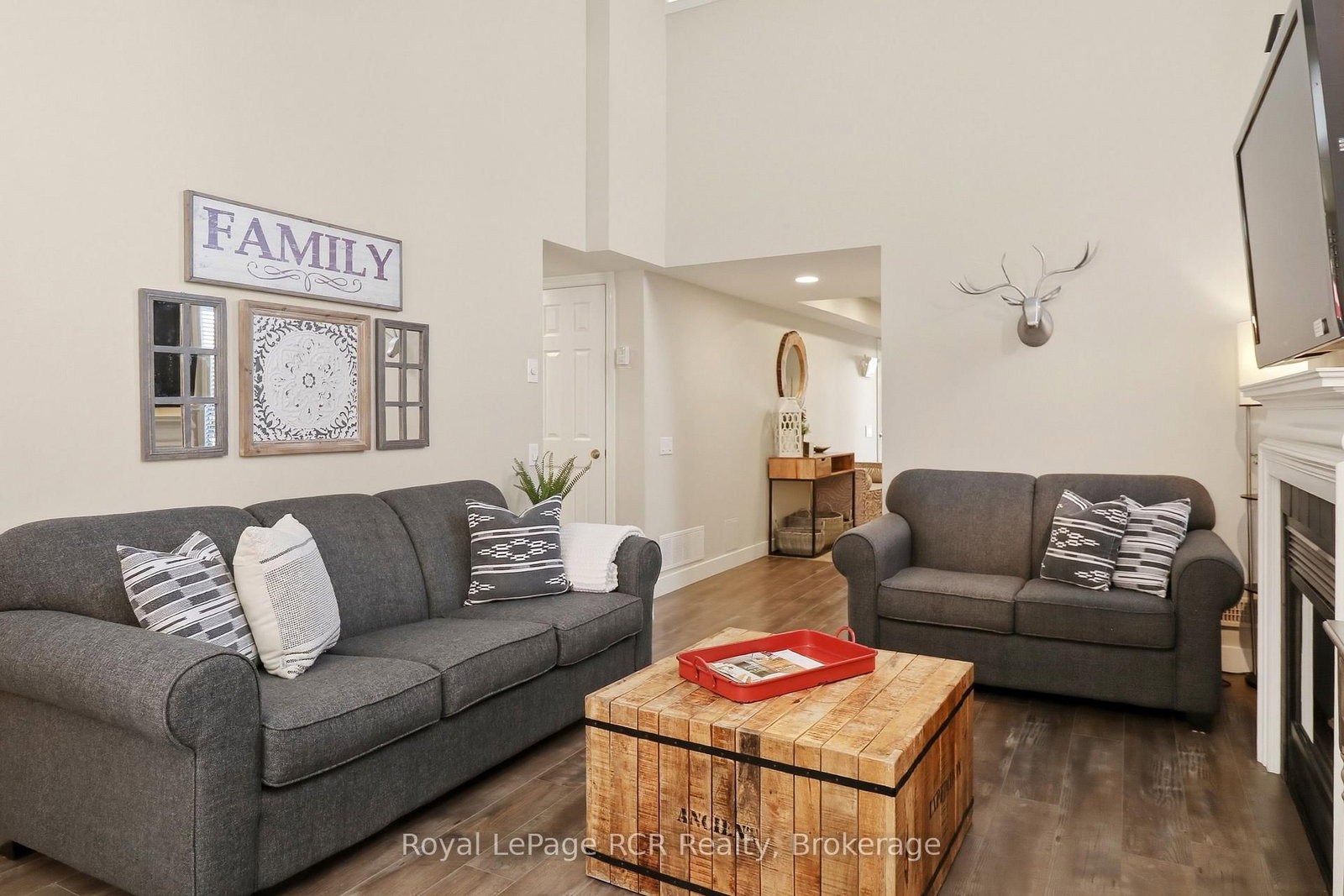 110 FAIRWAY Court, Unit 113 - Photo 24