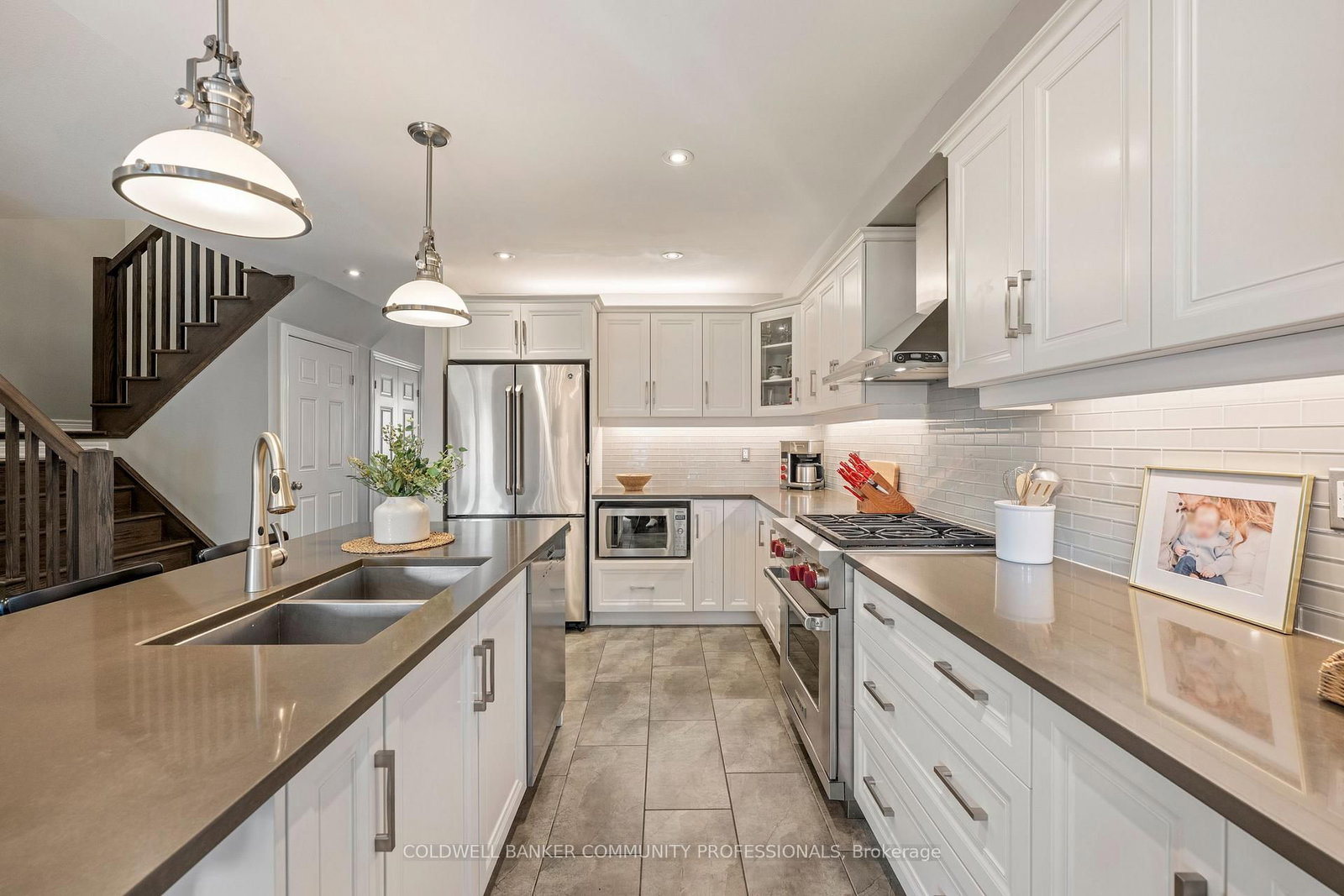 53 Redfern Avenue, Unit 2 - Photo 12