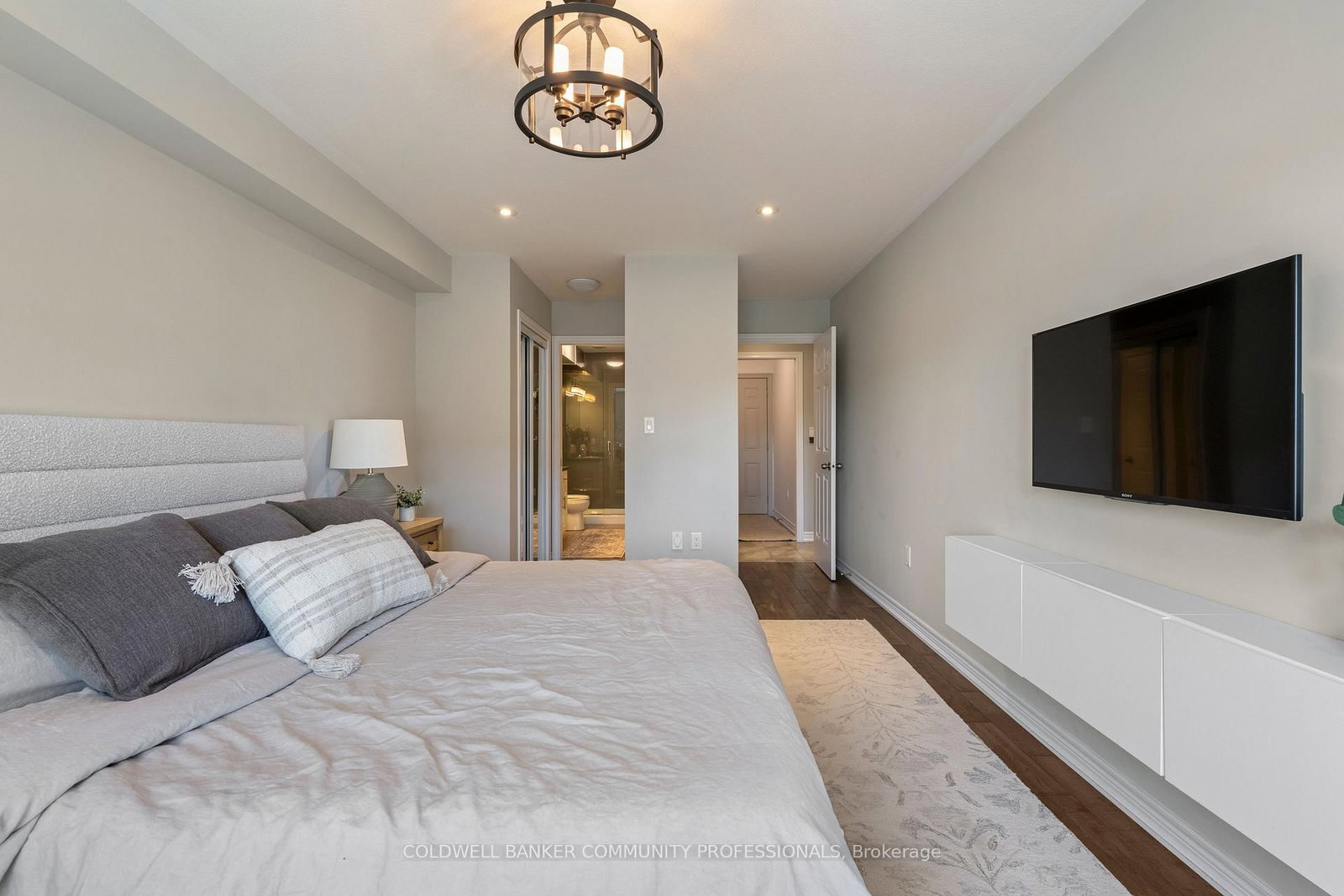 53 Redfern Avenue, Unit 2 - Photo 18