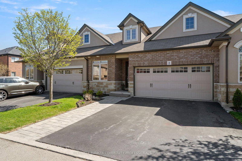 2 - 53 Redfern Ave, Hamilton, L9C 0E2 | Image 2