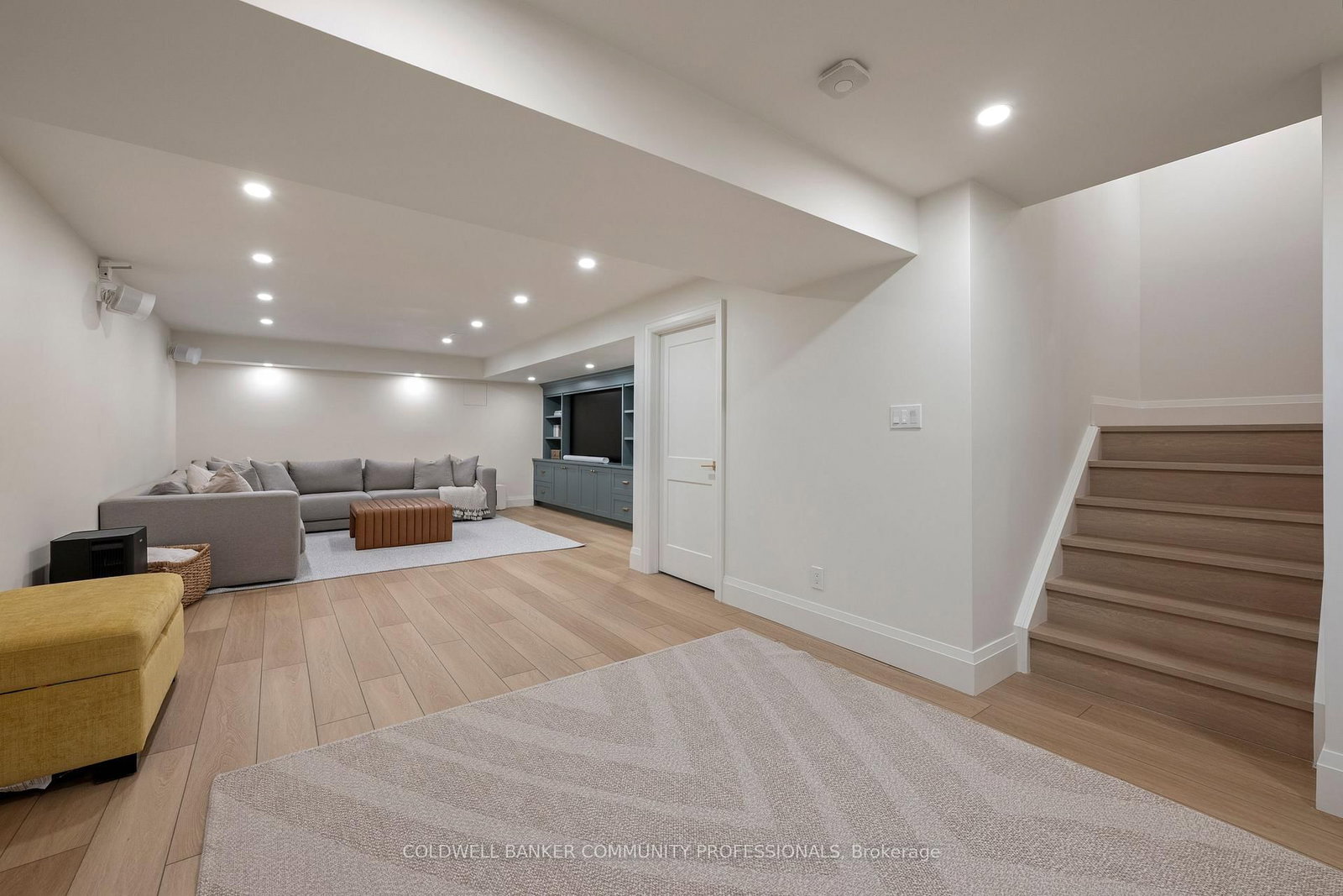 53 Redfern Avenue, Unit 2 - Photo 28