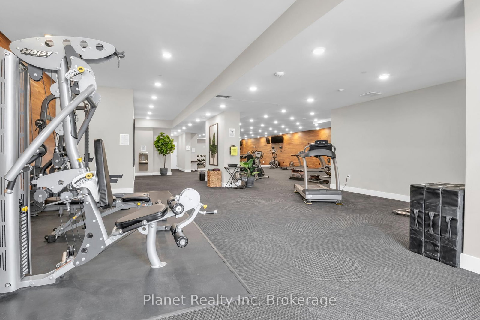 1878 Gordon Street, Unit 910 - Photo 39