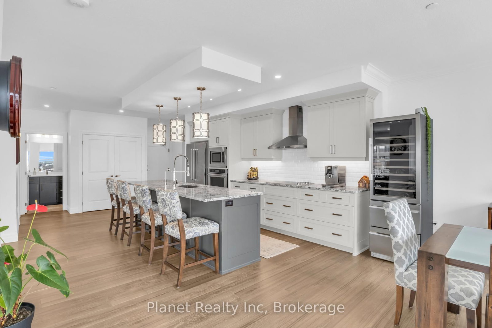 1878 Gordon Street, Unit 910 - Photo 9