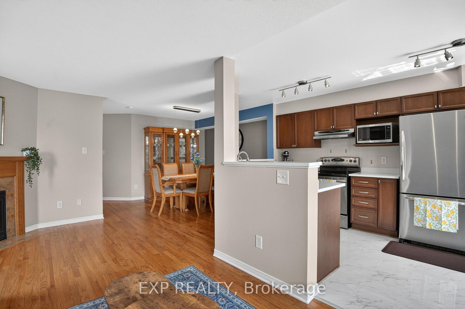 301 BRIGITTA Street - Photo 8