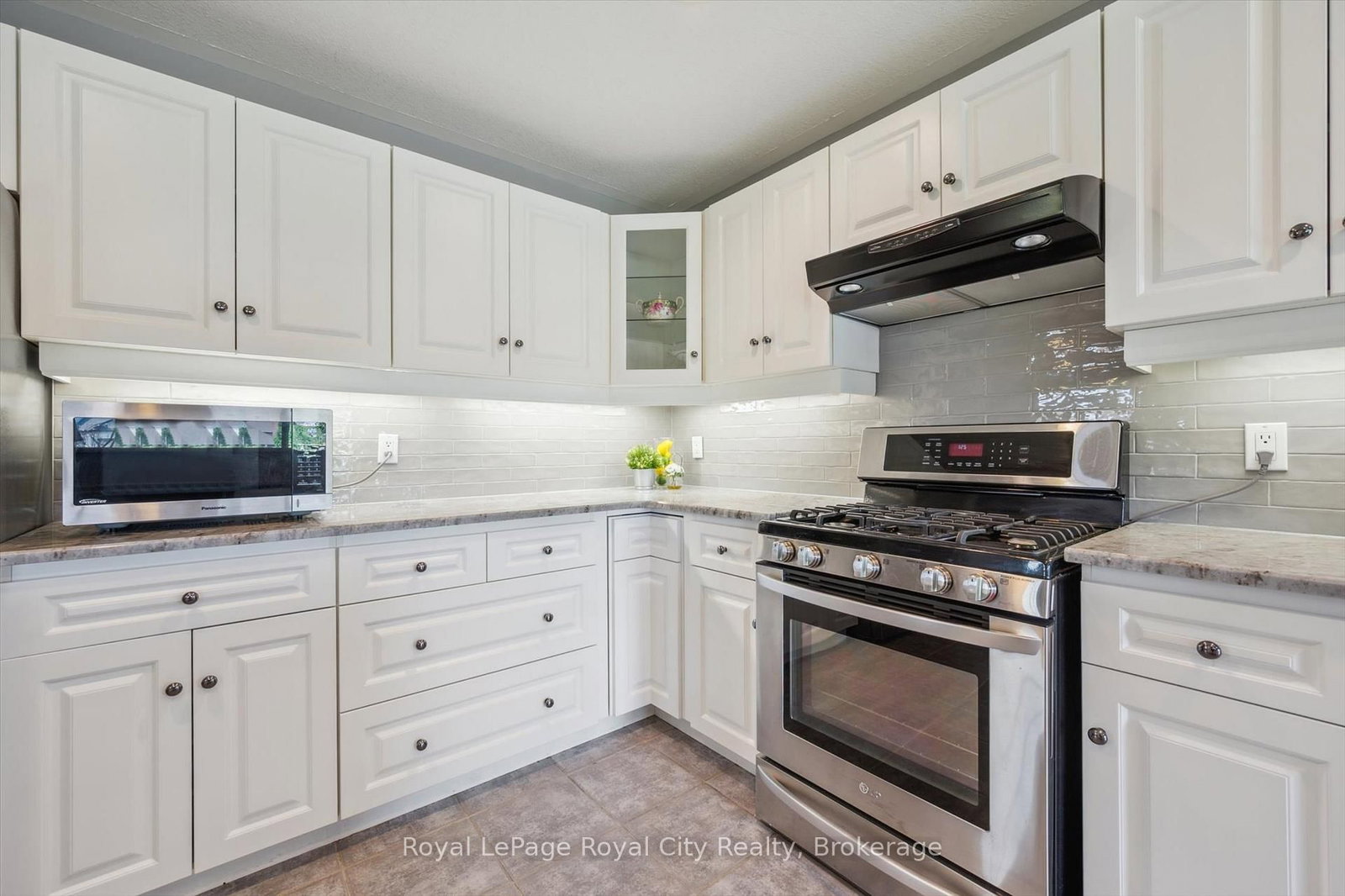 105 Riverwalk Place - Photo 16
