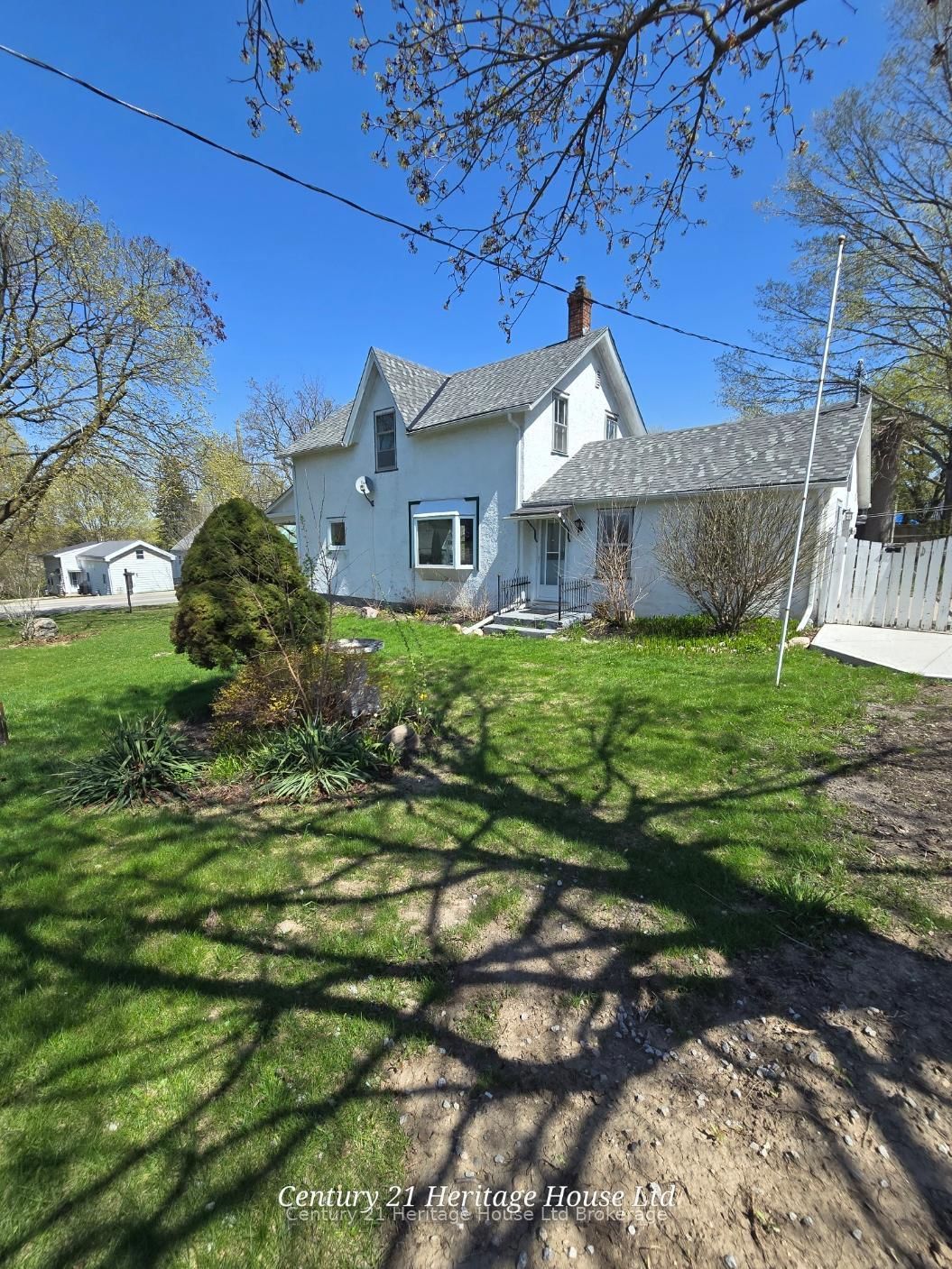 152 Charles Street E