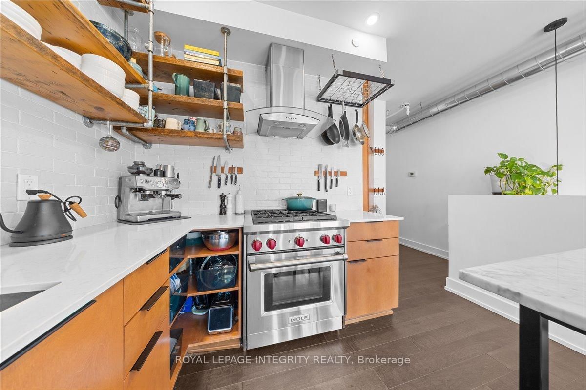 150 Greenfield Avenue, Unit 204 - Photo 10