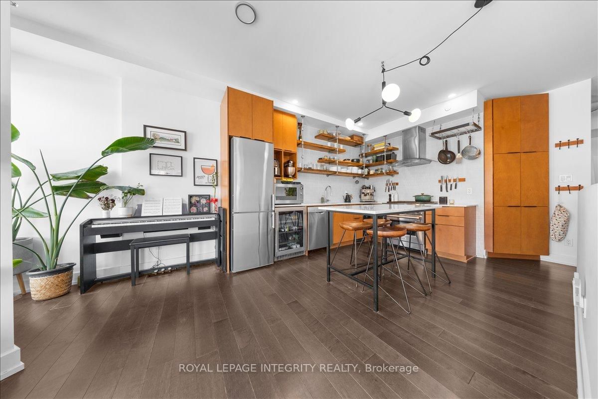 150 Greenfield Avenue, Unit 204 - Photo 12