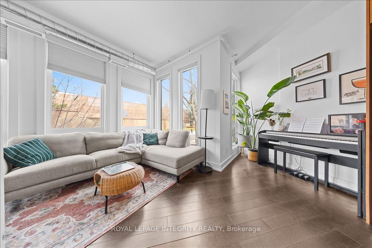 150 Greenfield Avenue, Unit 204 - Photo 15