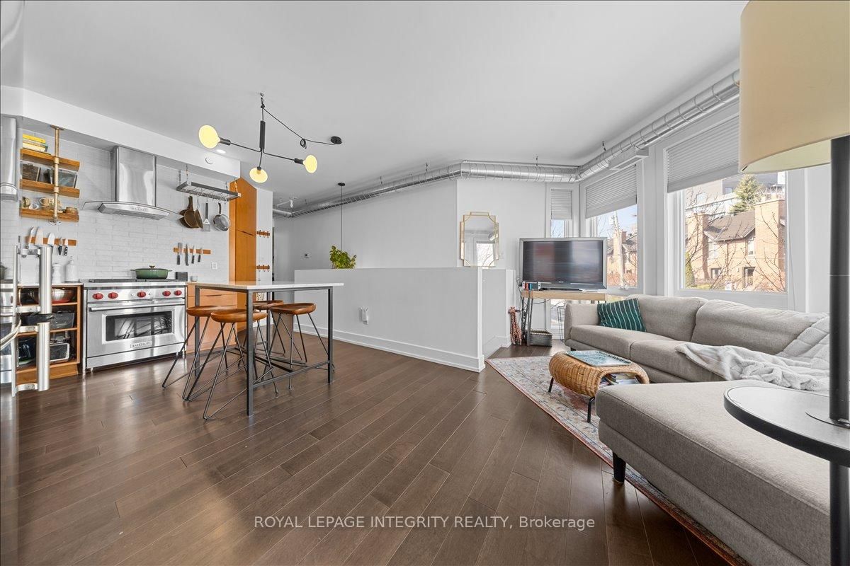 150 Greenfield Avenue, Unit 204 - Photo 16