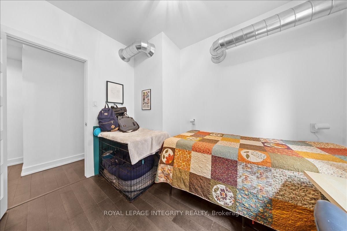 150 Greenfield Avenue, Unit 204 - Photo 18