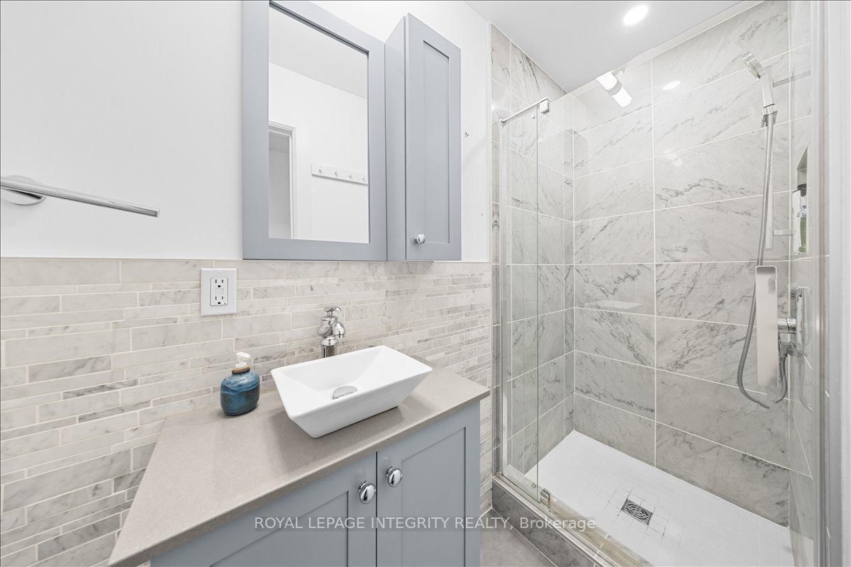 150 Greenfield Avenue, Unit 204 - Photo 19