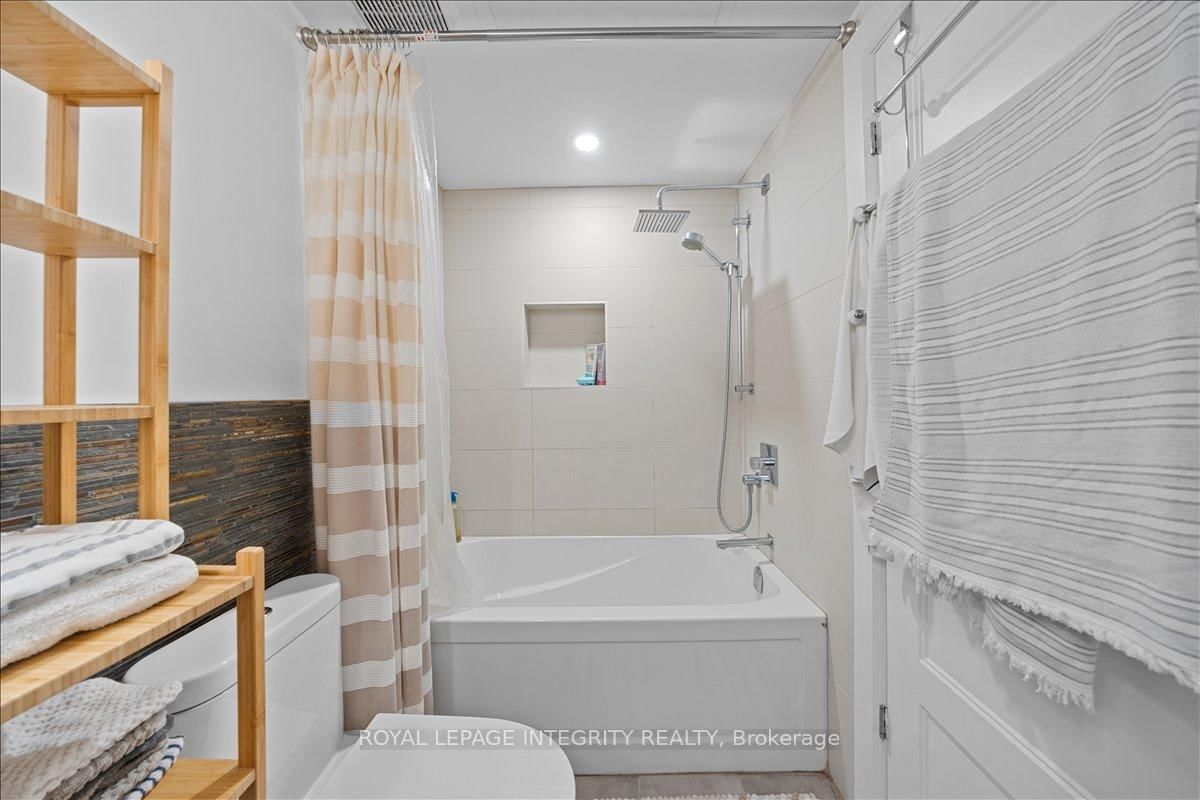 150 Greenfield Avenue, Unit 204 - Photo 24