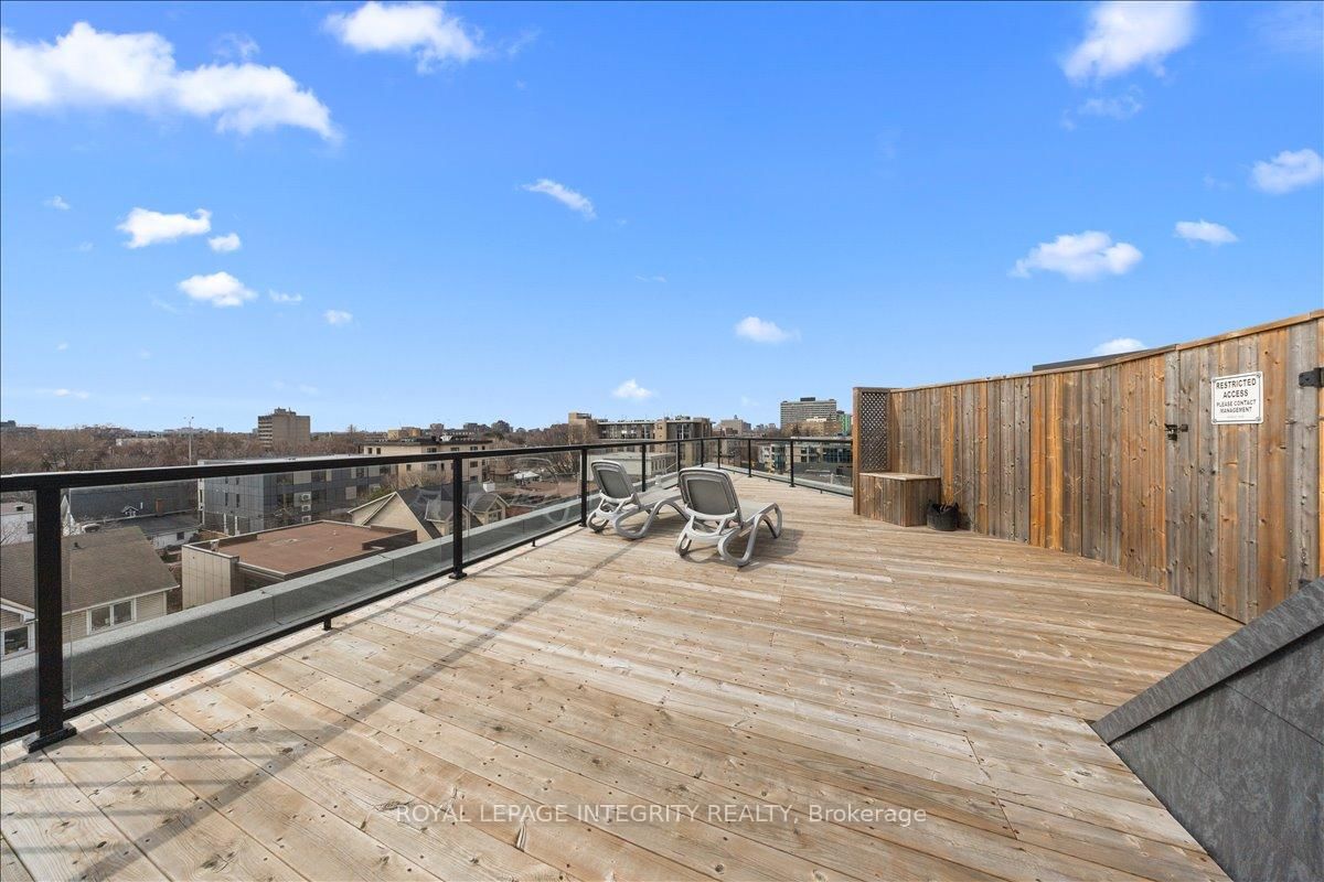 150 Greenfield Avenue, Unit 204 - Photo 27