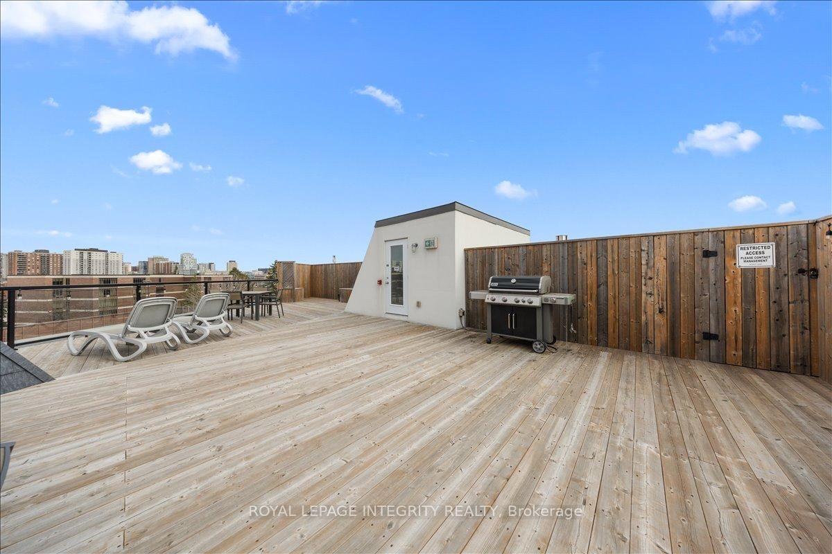 150 Greenfield Avenue, Unit 204 - Photo 29