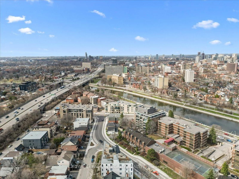 204 - 150 Greenfield Ave, Ottawa, K1S 0X8 | Image 3