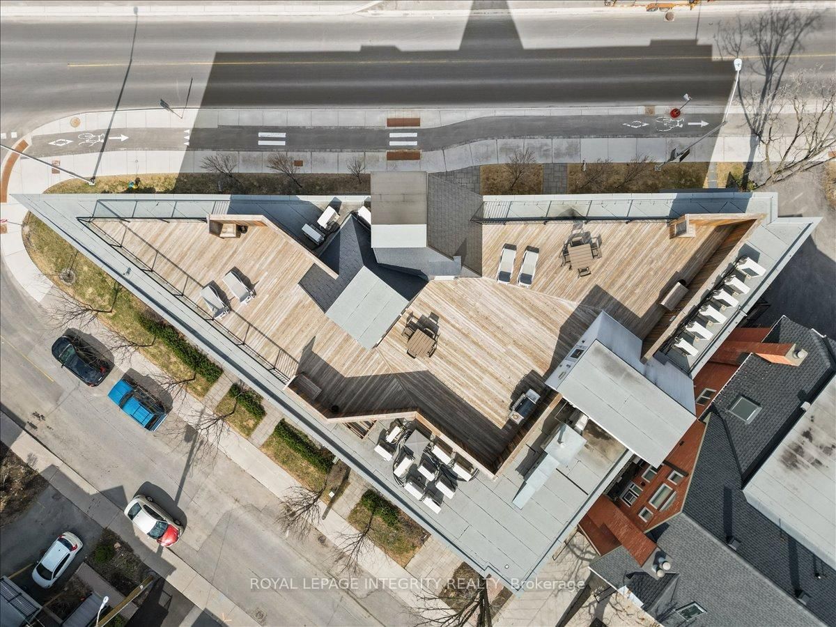 150 Greenfield Avenue, Unit 204 - Photo 30