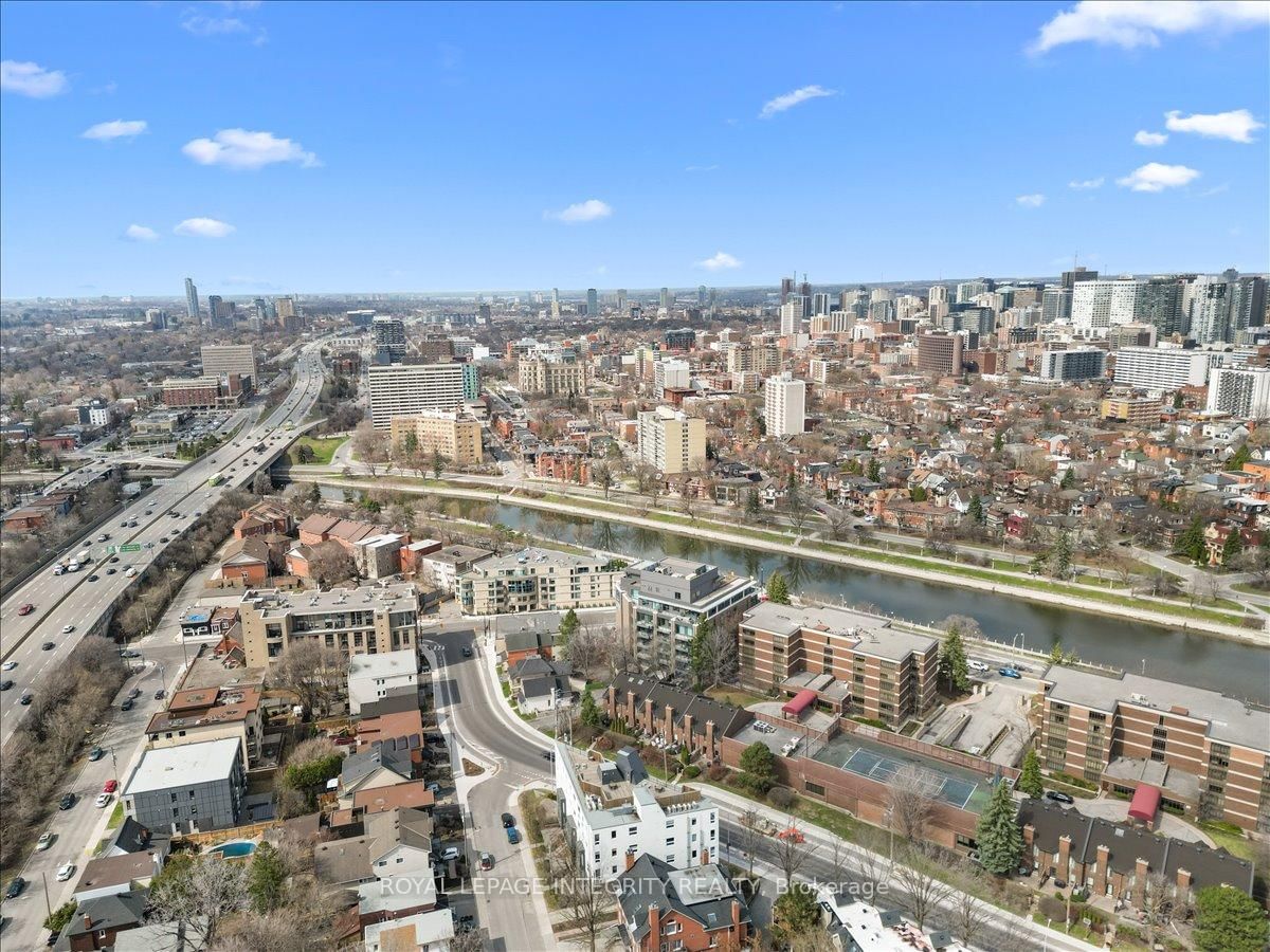 150 Greenfield Avenue, Unit 204 - Photo 31