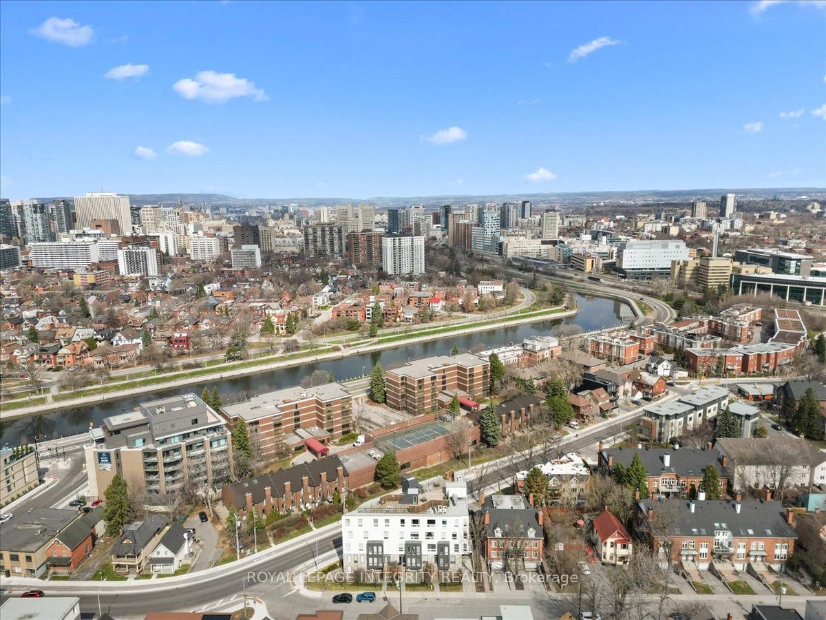 150 Greenfield Avenue, Unit 204 - Photo 32