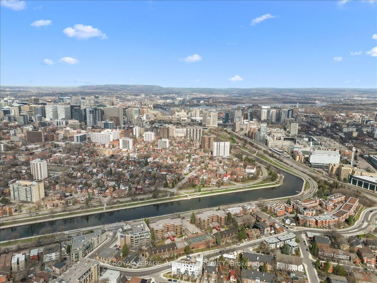 150 Greenfield Avenue, Unit 204 - Photo 35