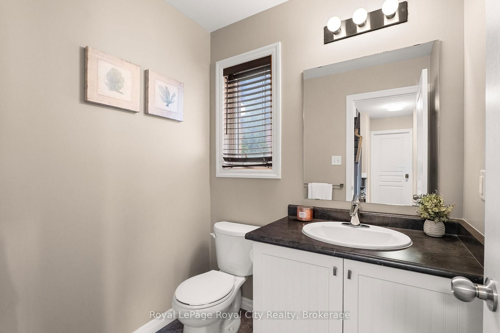 28 Newcastle Court - Photo 17