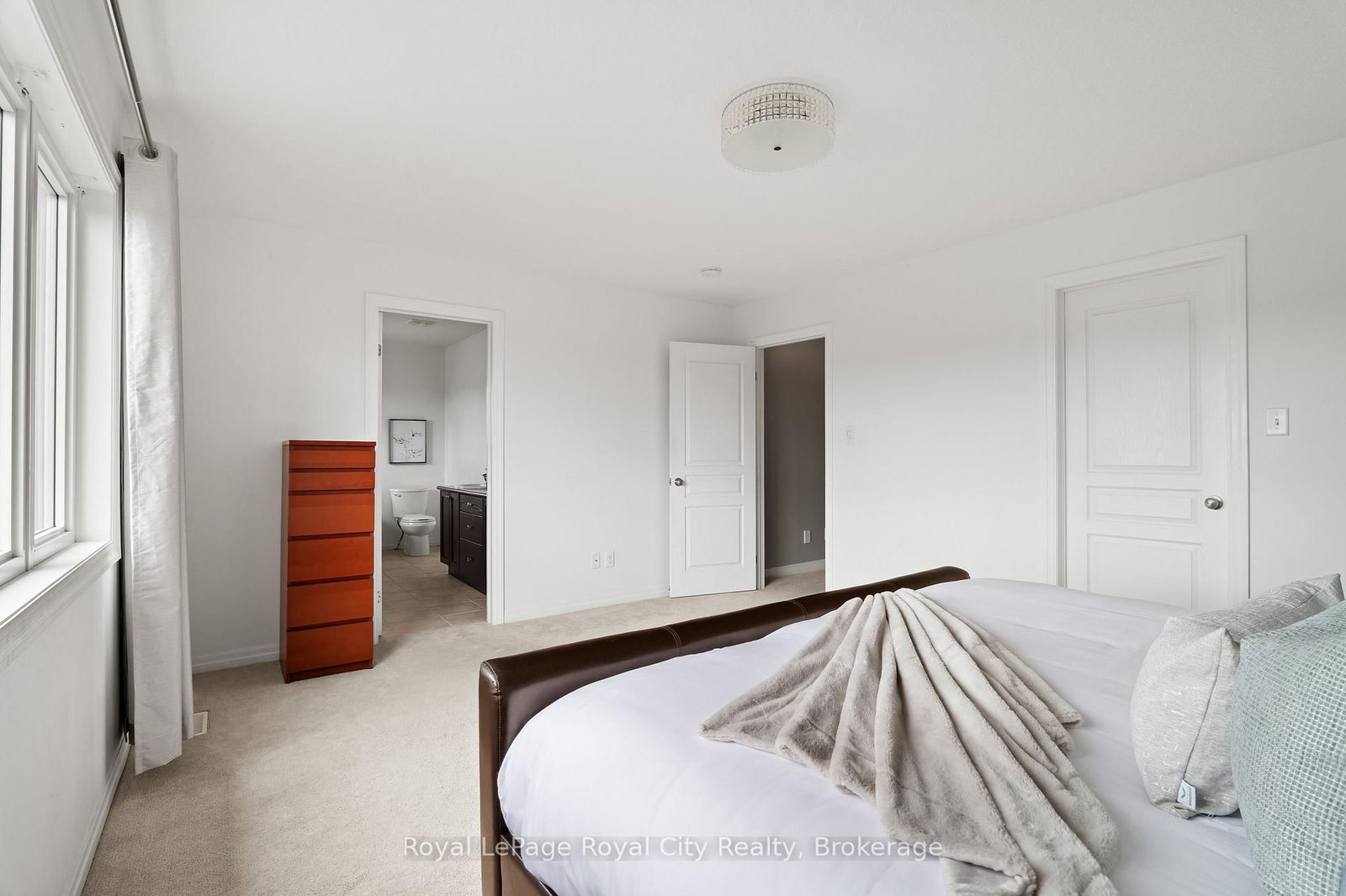 28 Newcastle Court - Photo 22