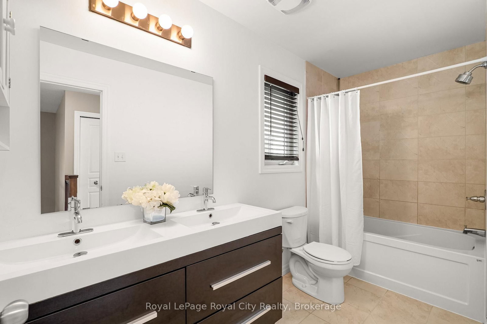 28 Newcastle Court - Photo 30