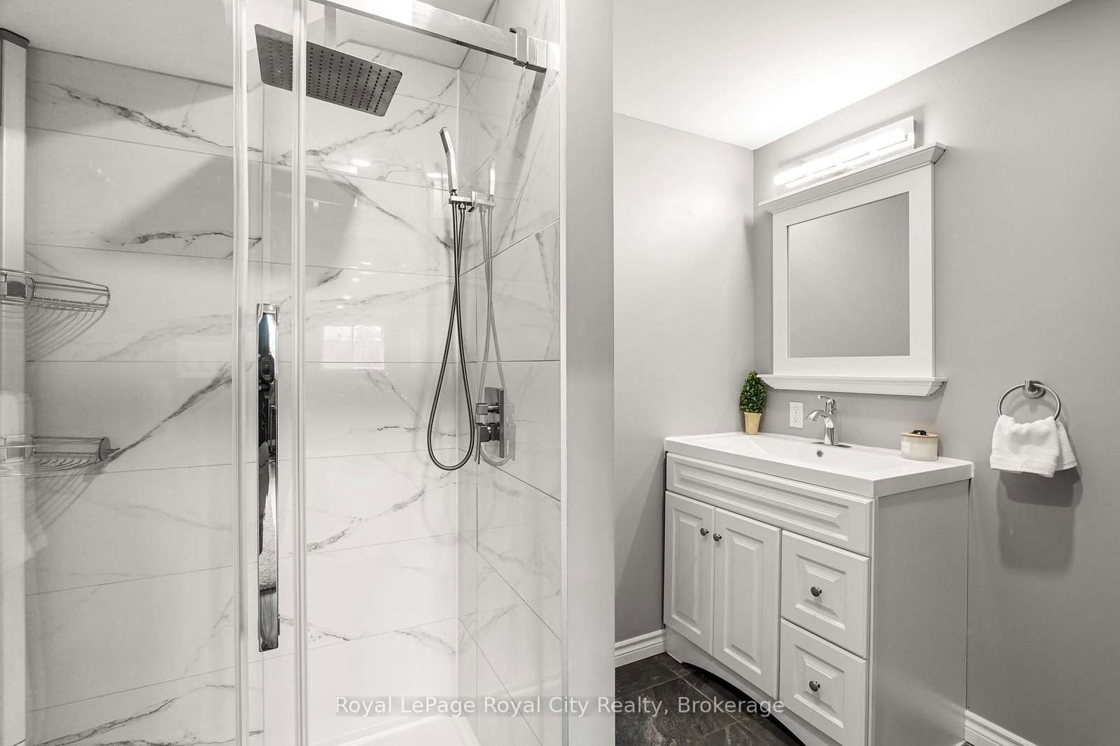 28 Newcastle Court - Photo 34