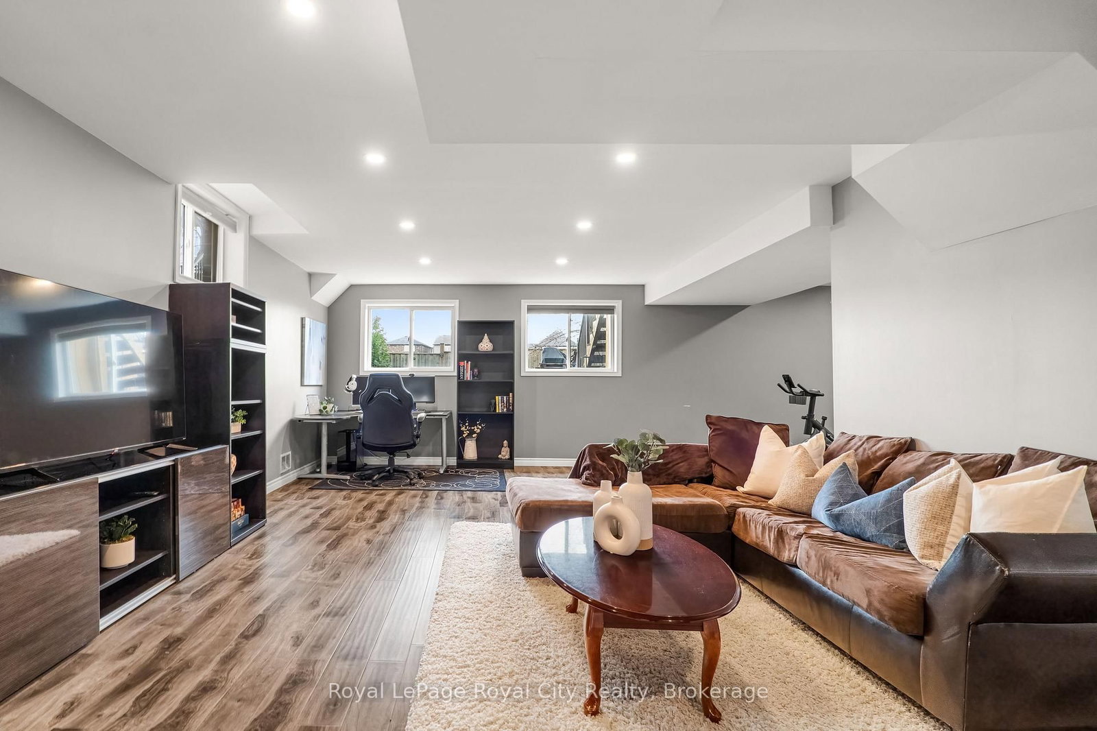 28 Newcastle Court - Photo 35