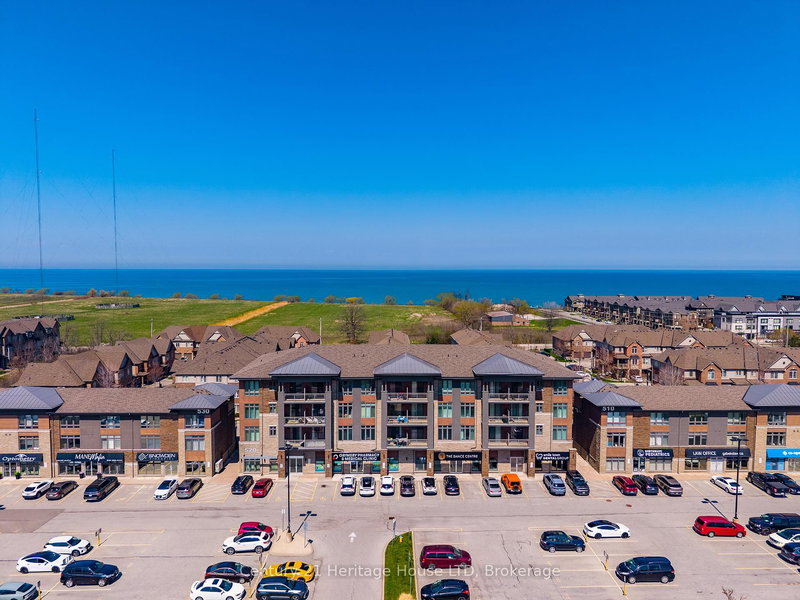 home for sale on 402-520 North Service Road