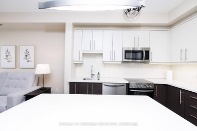 Unit 402 — 520 North Service Road — more photos