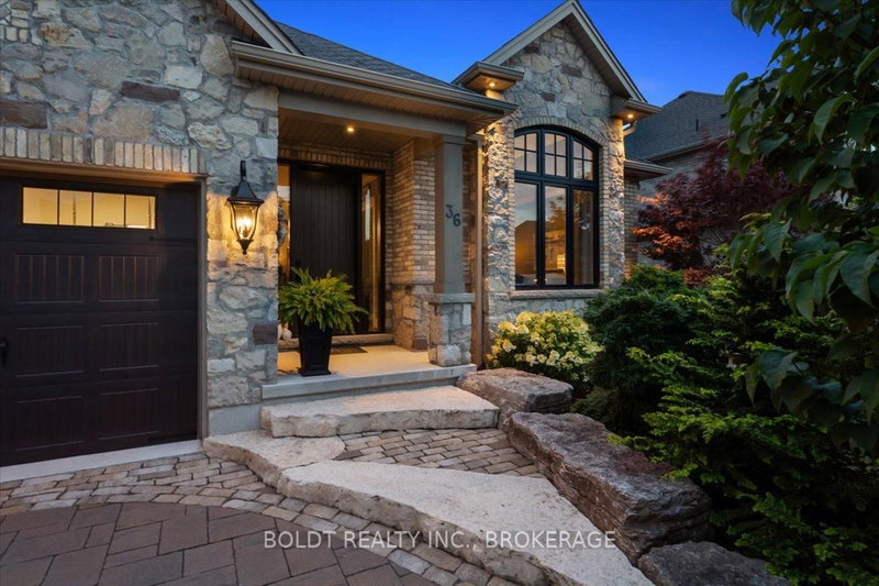 36 Philmori Blvd, Pelham, L0S 1E5 | Image 2