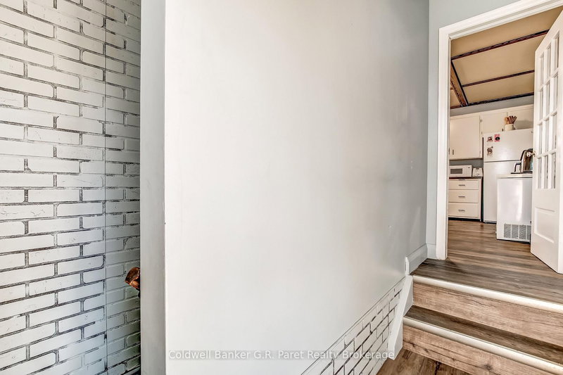 2 Joseph St, Tillsonburg, N4G 1H8 | Image 3