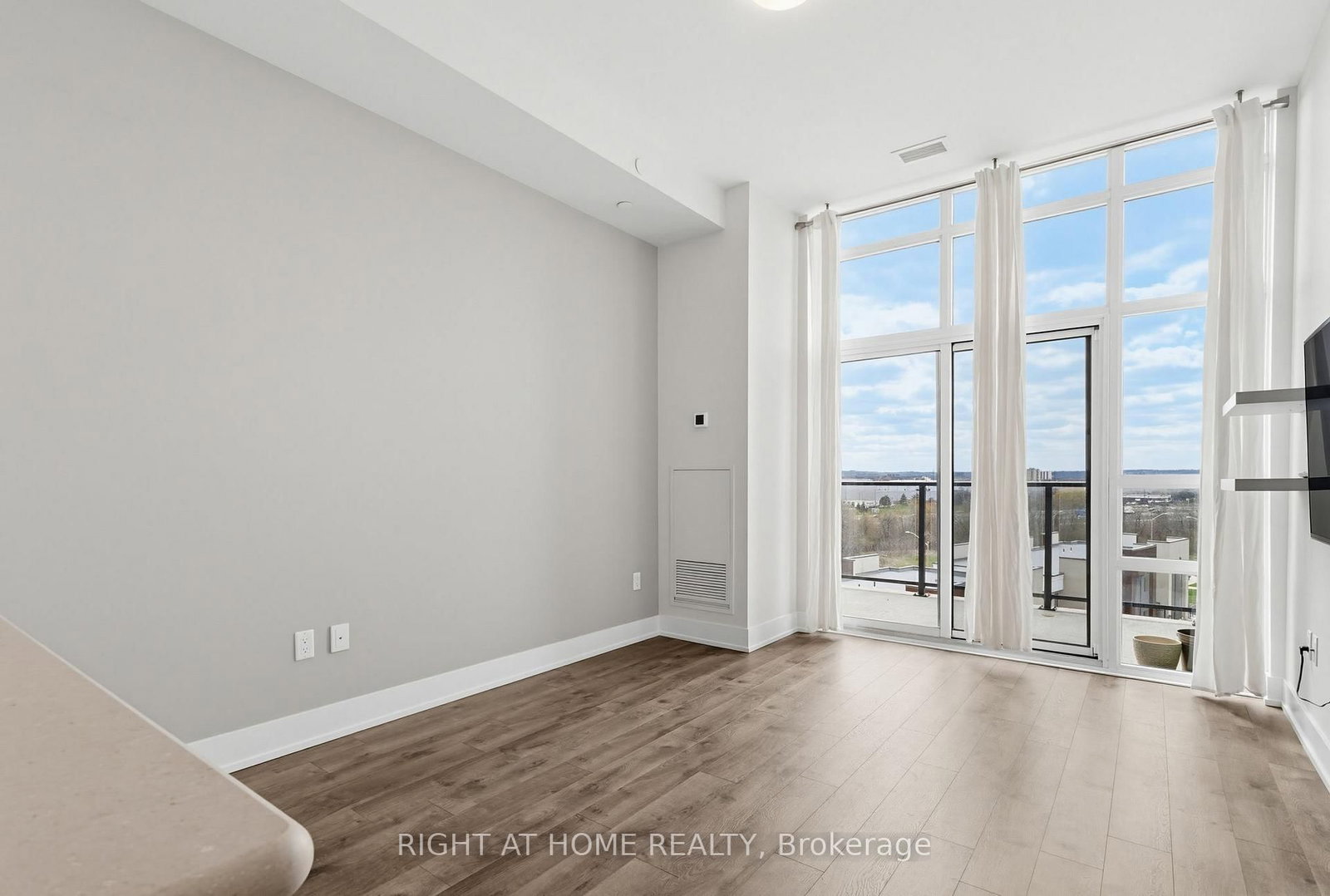 101 Shoreview Place, Unit 623 - Photo 3