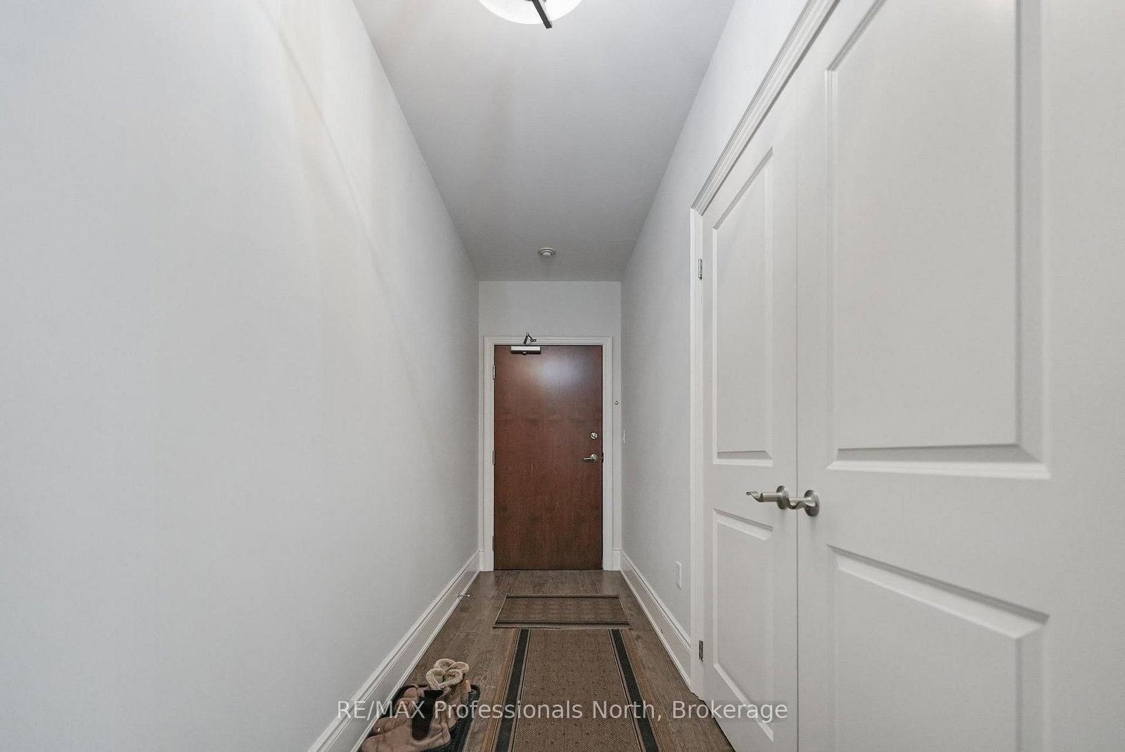 75 Wallings Road, Unit 201 - Photo 8