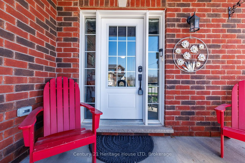 390 Hummel Cres, Fort Erie, L2A 0E8 | Image 3