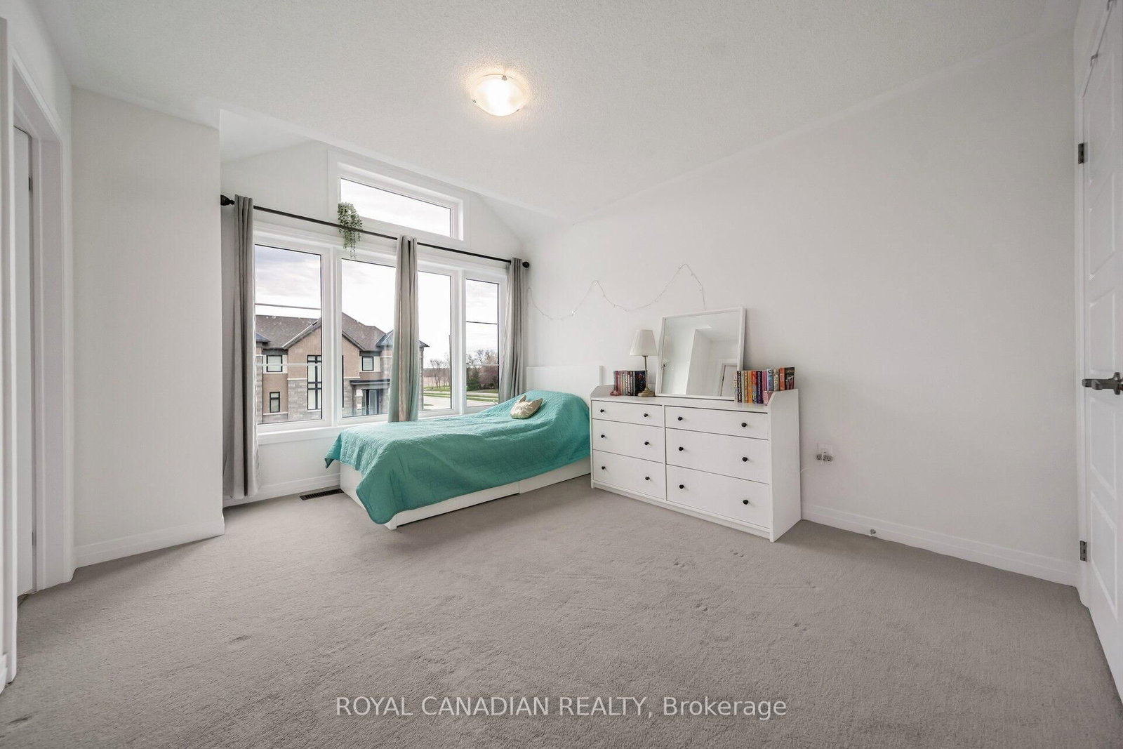 87 Soules Square - Photo 29