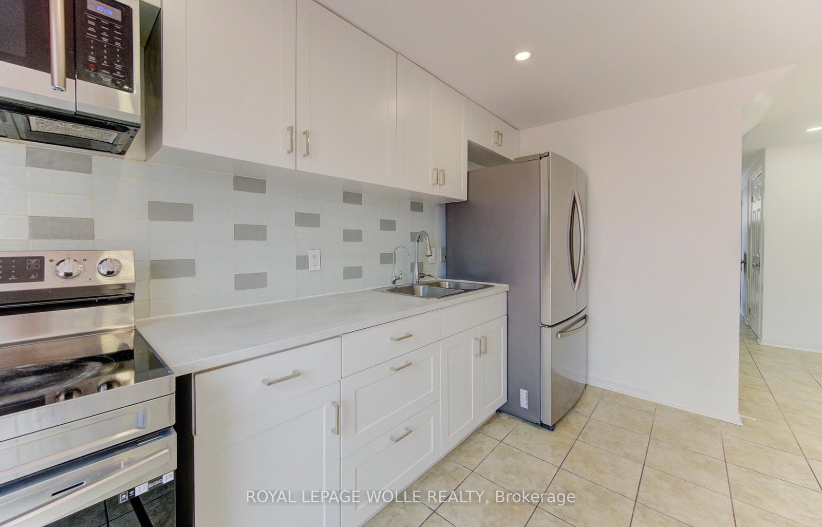 51 Camrose Court - Photo 11