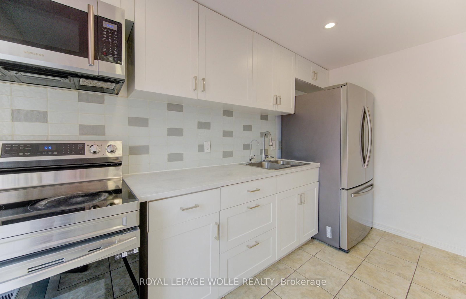 51 Camrose Court - Photo 13