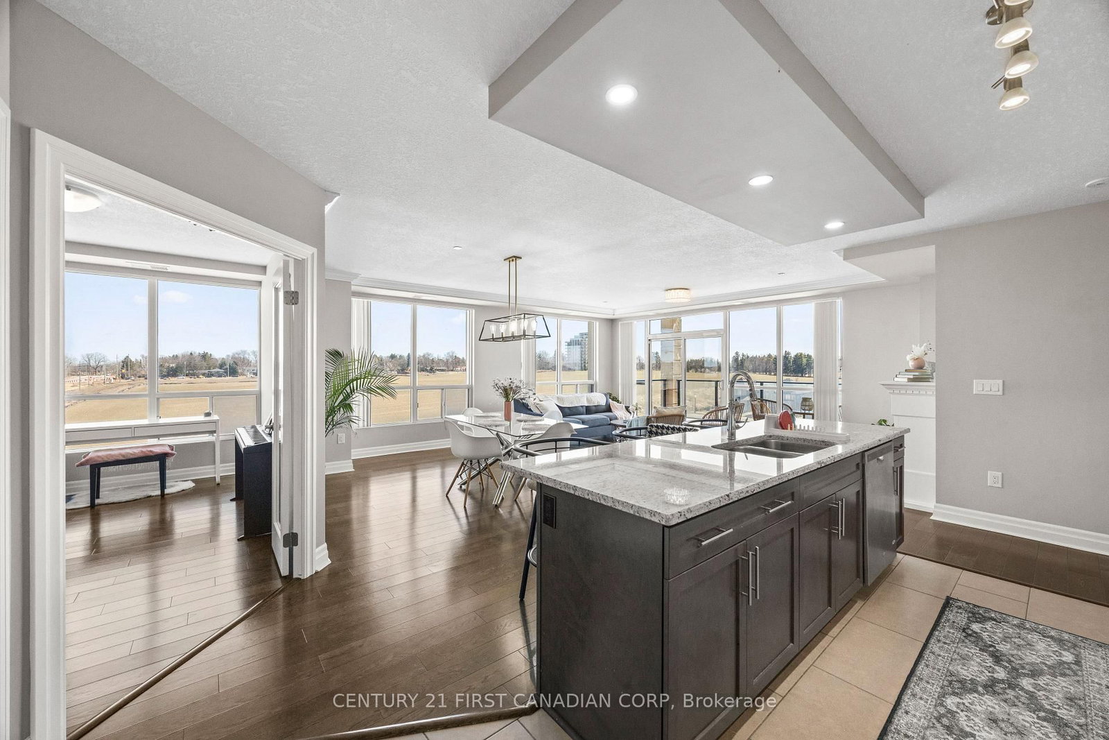 240 Villagewalk Boulevard, Unit 605 - Photo 15