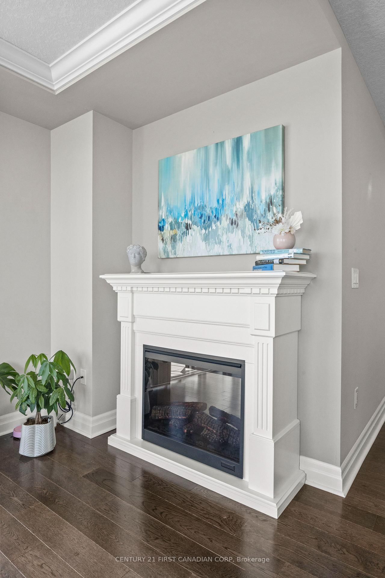 240 Villagewalk Boulevard, Unit 605 - Photo 21