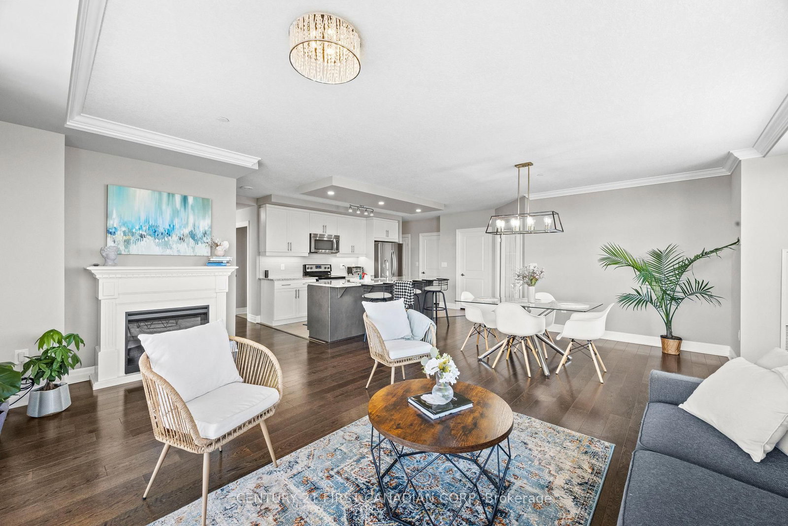 240 Villagewalk Boulevard, Unit 605 - Photo 24