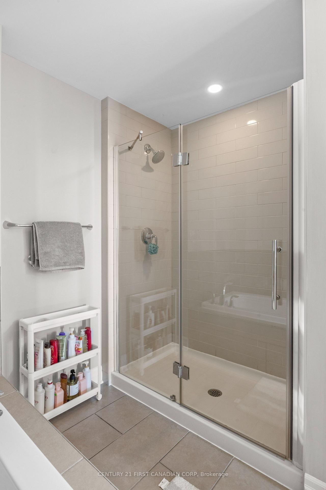 240 Villagewalk Boulevard, Unit 605 - Photo 35